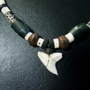本物のサメの歯ネックレス - 20046etk - ウインドウを閉じる