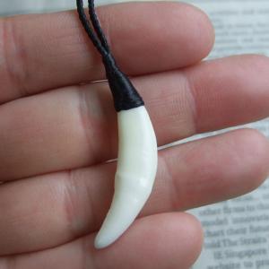 【表示現品】狼牙編み込みネックレス<黒 中サイズ> - 15486zhb 【表示現品】狼牙編み込みネックレス<黒 中サイズ> - 15486zhb