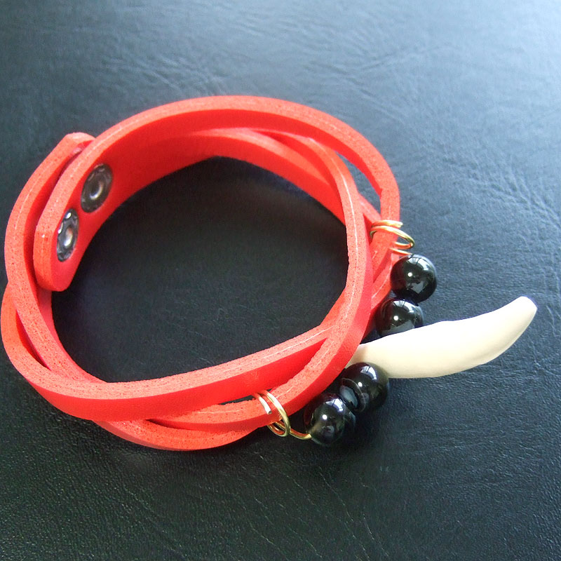 本物の牙レザーブレスレット（赤） - 15745zhc - ウインドウを閉じる